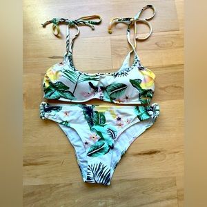 NWOT tropical bikini